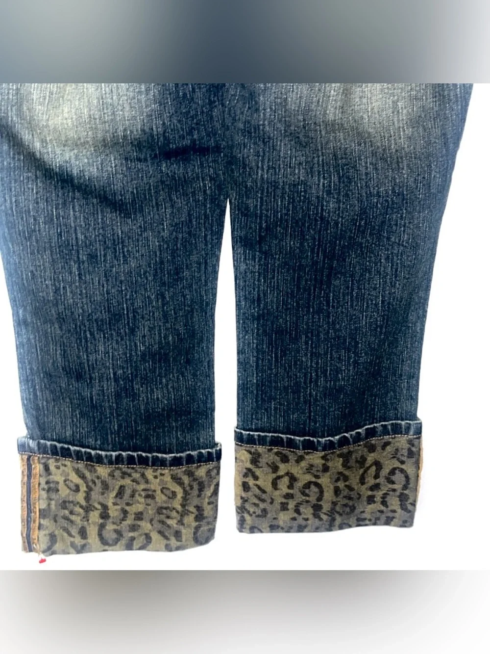 INC Capri Jeans Animal Print Cuffs Med Distressed Mid rise  Med Wash Sz 10P